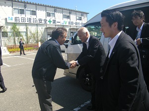 山本環境大臣が双葉町内視察