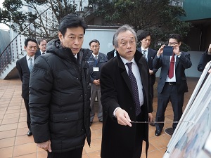 西村官房副長官視察